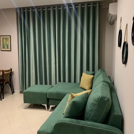 Girasole Apartments Вльора Екстер'єр фото