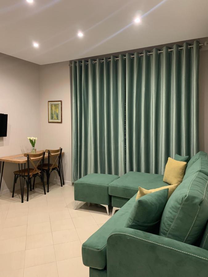 Girasole Apartments Вльора Екстер'єр фото