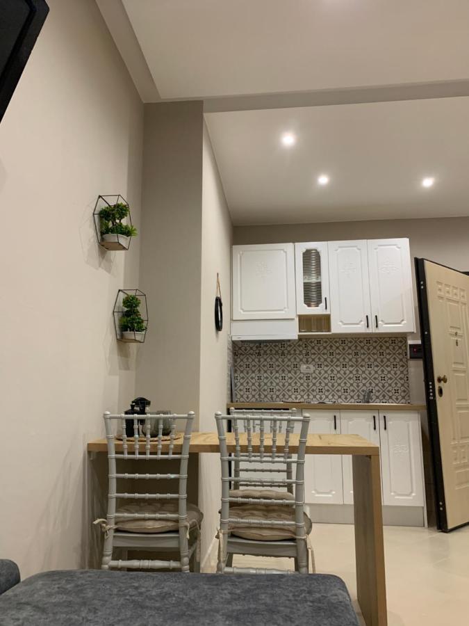 Girasole Apartments Вльора Екстер'єр фото