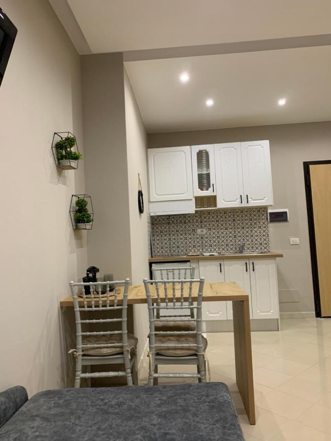 Girasole Apartments Вльора Екстер'єр фото
