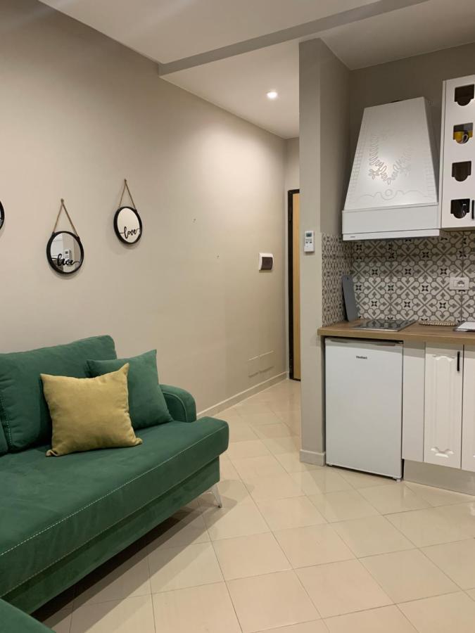 Girasole Apartments Вльора Екстер'єр фото