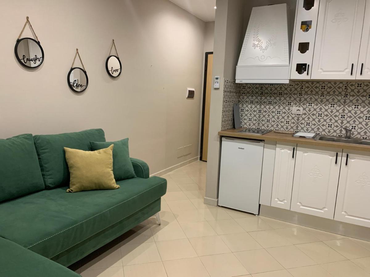 Girasole Apartments Вльора Екстер'єр фото