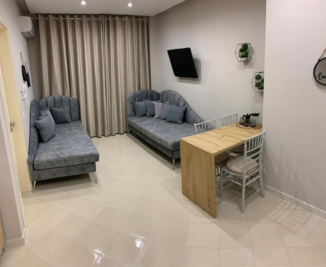 Girasole Apartments Вльора Екстер'єр фото