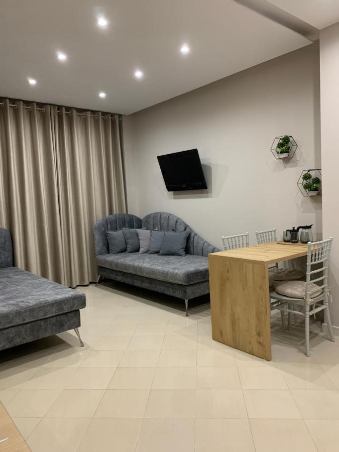 Girasole Apartments Вльора Екстер'єр фото